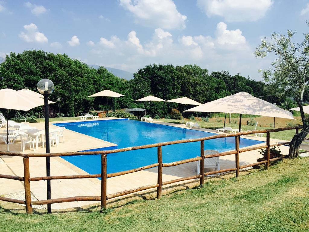 Agriturismo Nociquerceto Tarano Kültér fotó